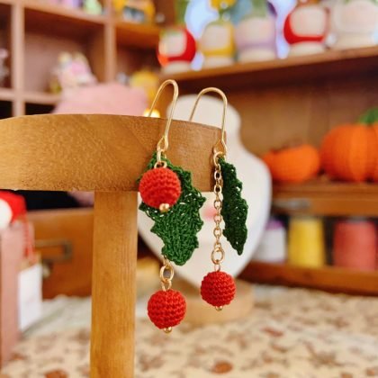 Holly Earring