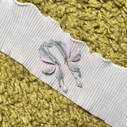 Flutter Earrings (Green and Pink)